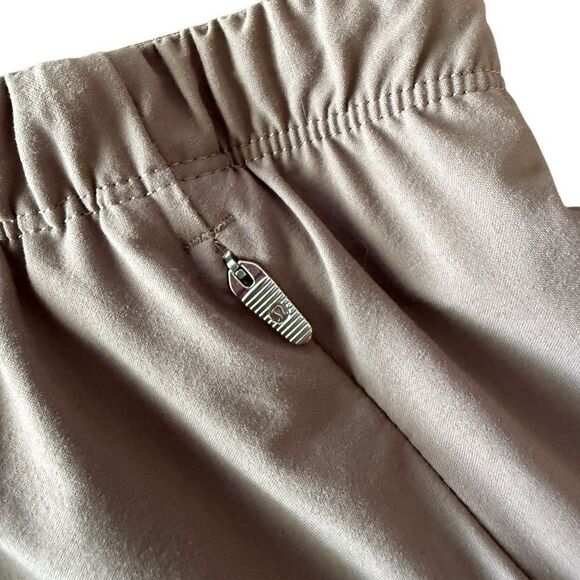 Lululemon Lightweight Mid-Rise Barrel-Leg Cropped Pant Taupetastic 10 - Picture 8 of 9